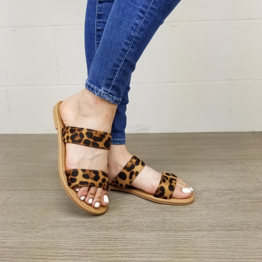 Leopard Print Double Strap Flat Summer Sandals - Picture 3 of 8